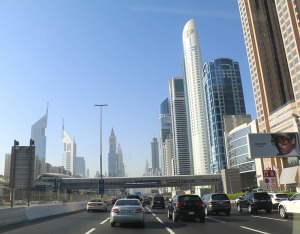 Dubaijas debesskrāpji un modernā arhitektūra pārsteidz tūristus 10