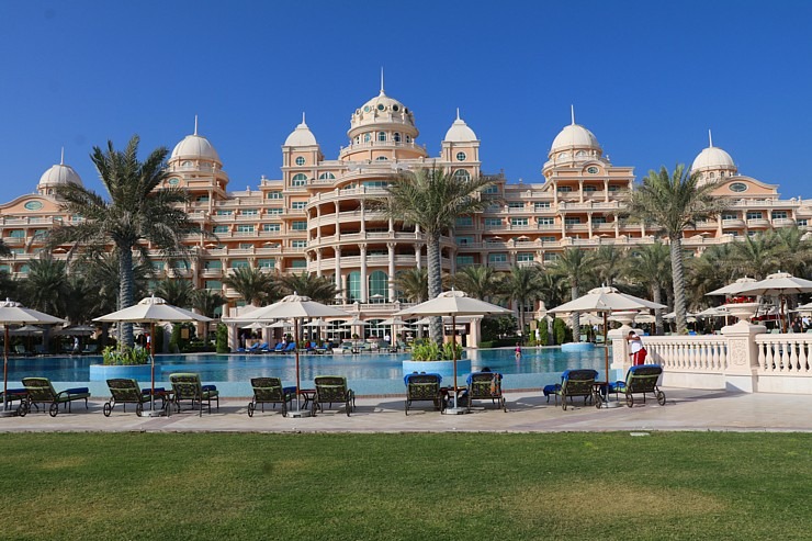 Travelnews.lv izbauda Dubaijas luksus viesnīcas «Raffles The Palm Dubai» infrastruktūru 312484
