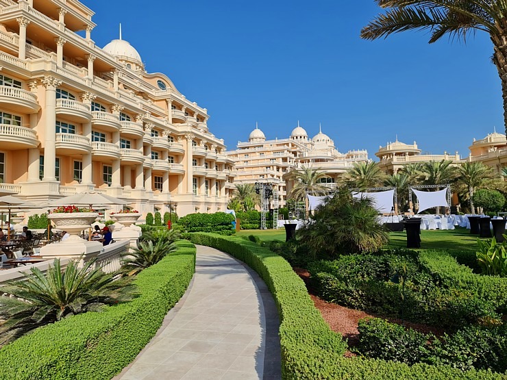 Travelnews.lv izbauda Dubaijas luksus viesnīcas «Raffles The Palm Dubai» infrastruktūru 312485