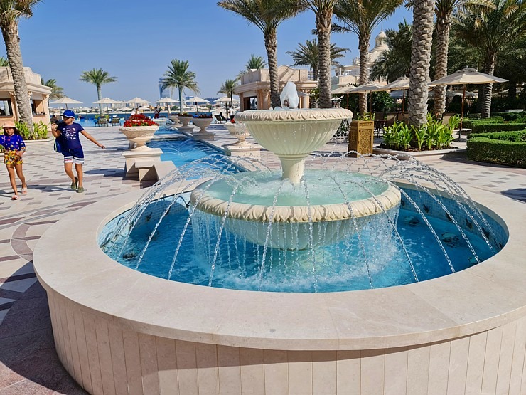 Travelnews.lv izbauda Dubaijas luksus viesnīcas «Raffles The Palm Dubai» infrastruktūru 312468