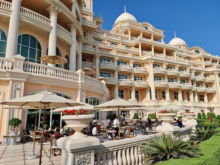 Travelnews.lv izbauda Dubaijas luksus viesnīcas «Raffles The Palm Dubai» infrastruktūru 312492