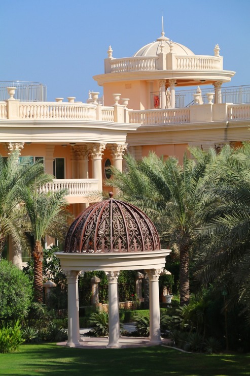 Travelnews.lv izbauda Dubaijas luksus viesnīcas «Raffles The Palm Dubai» infrastruktūru 312495