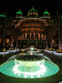 Travelnews.lv izbauda Dubaijas luksus viesnīcas «Raffles The Palm Dubai» infrastruktūru 37