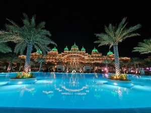 Travelnews.lv izbauda Dubaijas luksus viesnīcas «Raffles The Palm Dubai» infrastruktūru 39