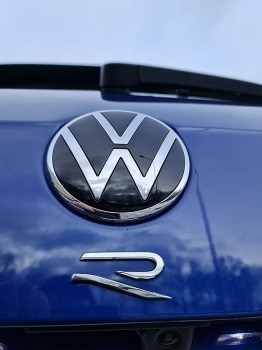 Travelnews.lv ar jaudīgu «VW Tiguan R» apceļo Kurzemi gar Rīgas jūras līci 25
