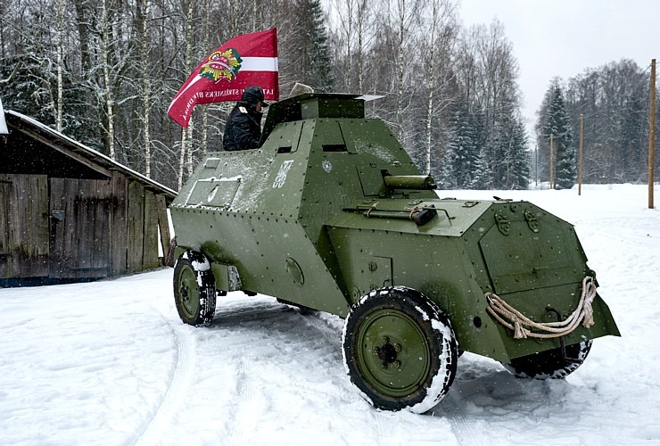 Travelnews.lv sadarbībā ar auto nomu «Avis Latvija» apciemo «Ziemassvētku kauju muzejs». Foto: Sergejs Melkonovs 312901