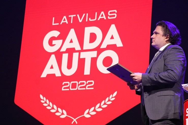 Par «Gada auto 2022» Latvijā kļūst otrās paaudzes «Opel Mokka» 313298