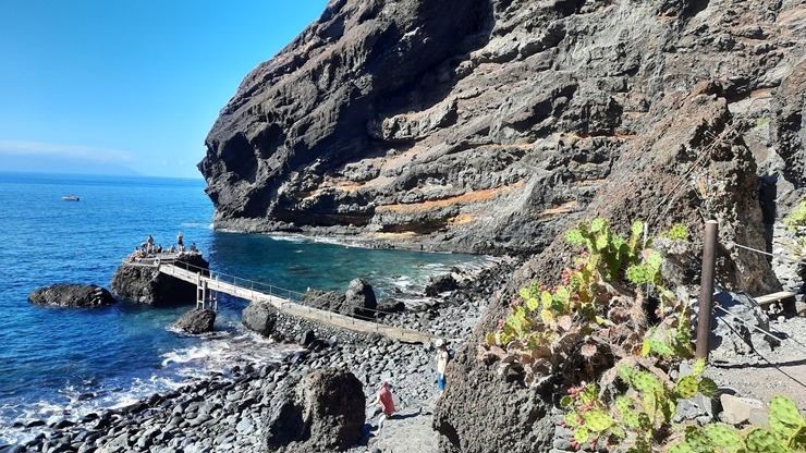 Latviešu ceļotāji dodas dabas pārgājienos Spānijas Tenerifes salā. Foto: Iveta Reiere 313357