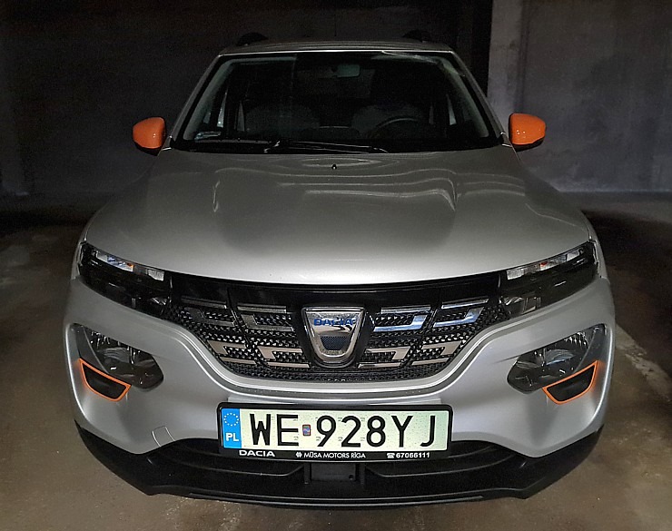 Travelnews.lv ceļo ar lētāko elektrisko vāģi «Dacia Spring» 313657