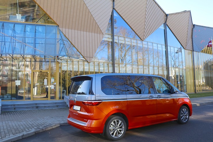 Travelnews.lv ar jauno multifunkcionālo automobili «Volkswagen Multivan» dodas uz Jūrmalu 314259