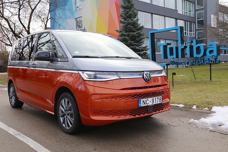 Travelnews.lv ar jauno multifunkcionālo automobili «Volkswagen Multivan» dodas uz Jūrmalu 314277