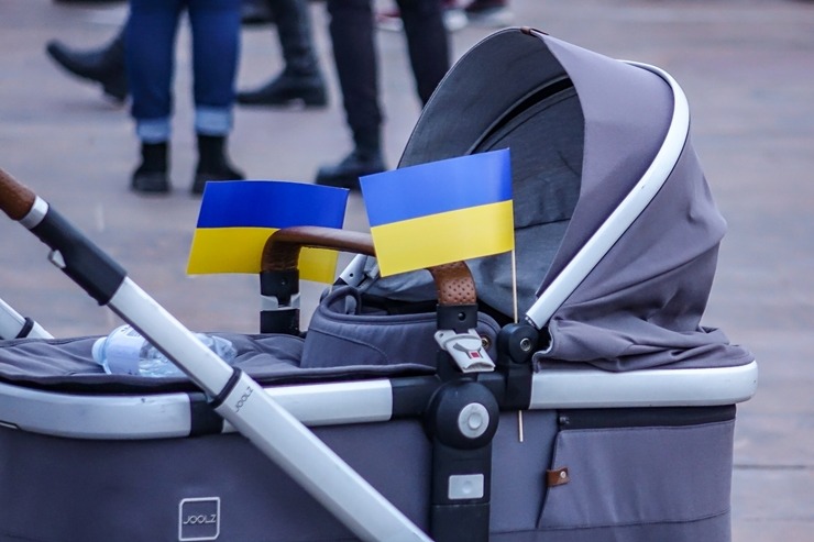 Ventspils Lielajā laukumā norisinās atbalsta mītiņš Ukrainai. Foto: Oskars Jūra 314574