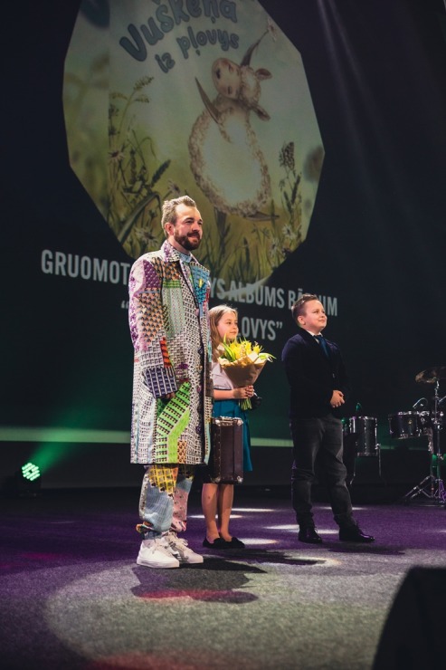 Latgaliešu kultūras gada balva «Boņuks 2021» tiek pasniegta Latgales vēstniecībā «GORS». Foto: Dagnija Bernāne 314628