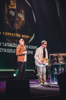 Latgaliešu kultūras gada balva «Boņuks 2021» tiek pasniegta Latgales vēstniecībā «GORS». Foto: Dagnija Bernāne 12