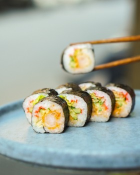 Rīgas restorāni «Yakuza Sushi & Asian Fusion» ir atvērti un gaida ciemiņus 3