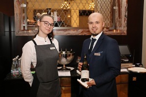 Vecrīgas viesnīca «Grand Hotel Kempinski Riga» apkalpo tūroperatora «Novatours» viesus 16