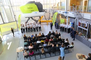 Sešpadsmit studenti absolvēja Latvijas lidsabiedrības airBaltic Pilotu akadēmiju 2