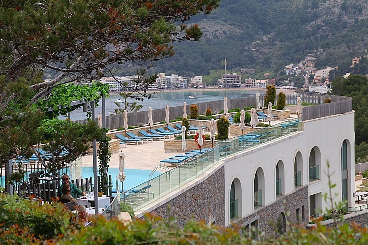 Travelnews.lv iepazīst un pusdieno Maļorkas labākajā viesnīcā «Jumeirah Port Soller Hotel & Spa». Sadarbībā ar Latvijas tūrisma firmu «Atlantic Travel 318107