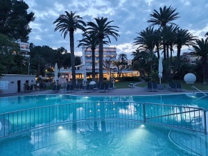 Travelnews.lv iepazīst un nakšņo Maļorkas viesnīcā «Hotel Son Caliu Spa Oasis» galvaspilsētas tuvumā. Sadarbībā ar Latvijas tūrisma firmu «Atlantic Tr 40