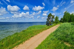 Travelnews.lv ar auto nomas «Avis Latvia» spēkratu apceļo Rāznas ezeru un Ludzu 2