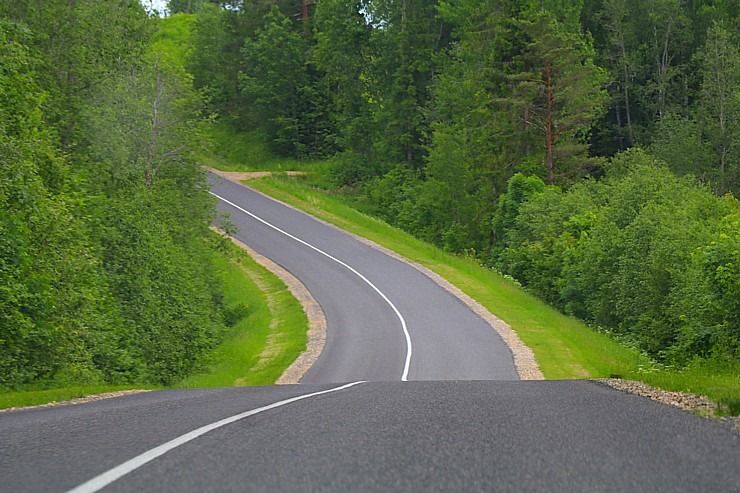 Travelnews.lv ar auto nomas «Avis Latvia» spēkratu apceļo Sivera ezeru, Daugavpili un Krāslavu 319342