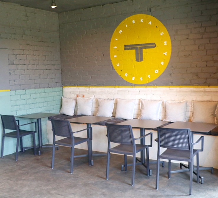Turaidā atvēries jauns ceļinieku restorāns «Tūrists» ar ļoti atraktīvu saimenieci 319500