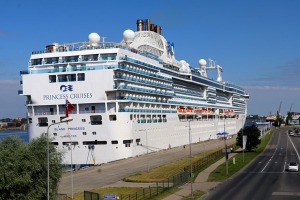 Travelnews.lv kopā ar Rīgas Brīvostas pārvaldi iepazīst ienākušo kruīza kuģi «Island Princess» 2