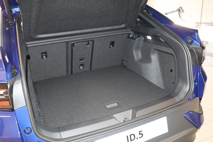Travelnews.lv iepazīst un izbrauc ar jauno elektrisko «Volkswagen ID.5» 319752