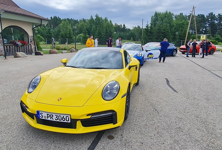 Travelnews.lv izbrauc lielceļu tūri «Porsche World Road Show Latvia 2022» ar jaudīgiem spēkratiem Travelnews.lv izbrauc lielceļu tūri «Porsche World Road Show Latvia 2022» ar jaudīgiem spēkratiem 319807