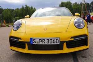 Travelnews.lv izbrauc lielceļu tūri «Porsche World Road Show Latvia 2022» ar jaudīgiem spēkratiem 1