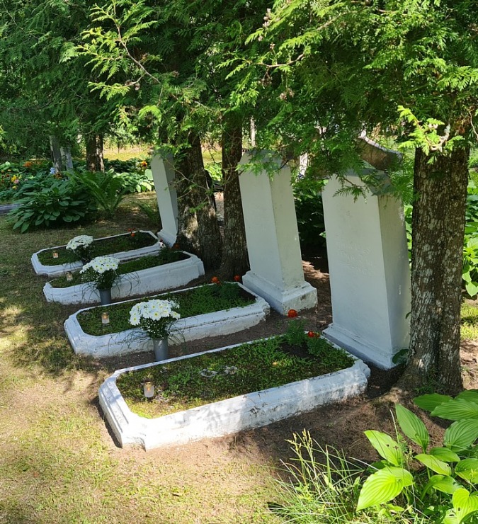 Iepazīsti kā Latgalē svin kapusvētkus - Jaunokras kapi Krāslavas novadā 319858