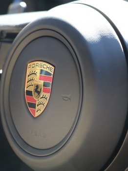 Lielceļu tūres «Porsche World Road Show Latvia 2022» dalībnieki iepazīst Kurzemi un spēkratus 40