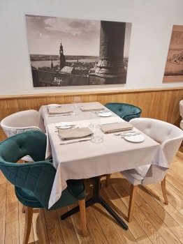 Izbaudam brokastis Vecrīgas 5 zvaigžņu viesnīcas restorānā «Le Dome» 4