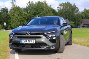 Travelnews.lv ar jauno «Citroën C5 X» apceļo Rīgu un Zemgali 15