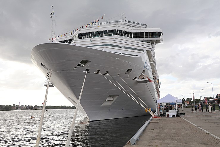 Rīgas Brīvostas pārvalde sagaida 10 miljonu pasažieri, ko atved kruīzu kuģis «Costa Fascinosa» 321727