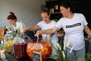 Rīgas restorāni Doma laukumā piedāvā galvaspilsētas svētkos delikateses un jaunas garšas 28