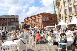 Rīgas restorāni Doma laukumā piedāvā galvaspilsētas svētkos delikateses un jaunas garšas 3