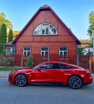 Travelnews.lv ar jaudīgo un elektrisko «Audi e-tron GT» apceļo Aizkraukles novadu 24