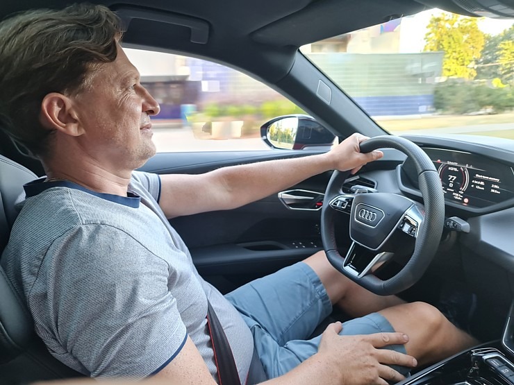 Travelnews.lv ar jaudīgo un elektrisko «Audi e-tron GT» apceļo Latviju 322784