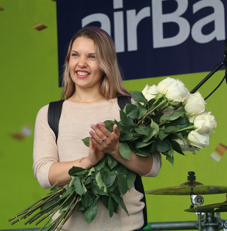 «airBaltic» lidostā «Rīga» svinīgi sagaida lidsabiedrības 50 000 000 pasazieri 322807