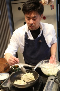 Japānas vēstniecība Rīgā un šefpavārs Mārtiņš Sirmais prezentē japāņu kulināro mantojumu 16