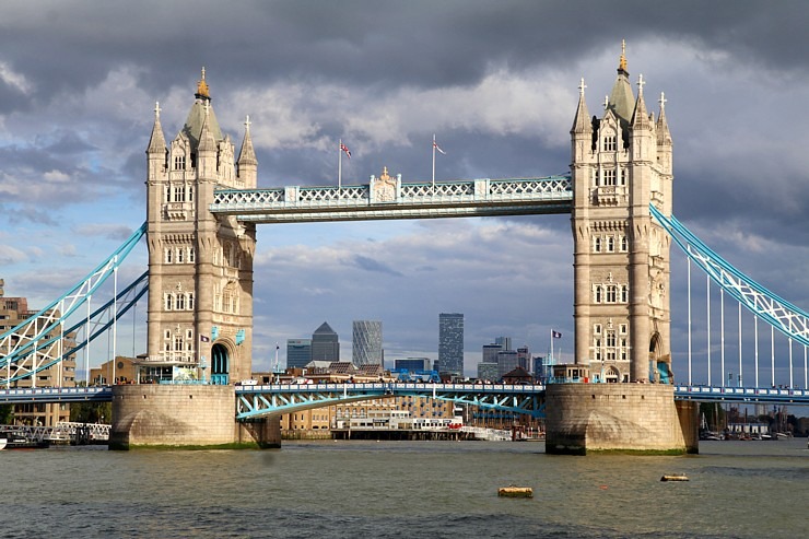 photo: Travelnews.lv apmeklē Londonas tūristu iecienīto un populāro Tauera tiltu