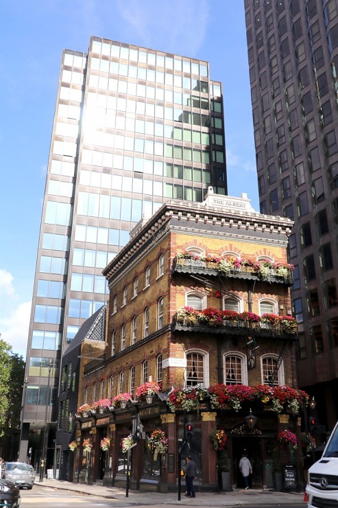 Travelnews.lv iepazīst Londonas restorānus, kafejnīcas un bārus 324940