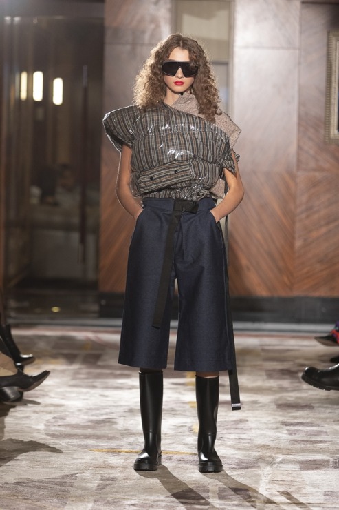 Rīgas modes nedēļā «Riga Fashion Week 2022» prezentējas «SZCZYGIEL» no Polijas. Foto: Mark Litvyakov Rīgas modes nedēļā «Riga Fashion Week 2022» prezentējas «SZCZYGIEL» no Polijas. Foto: Mark Litvyakov 325307