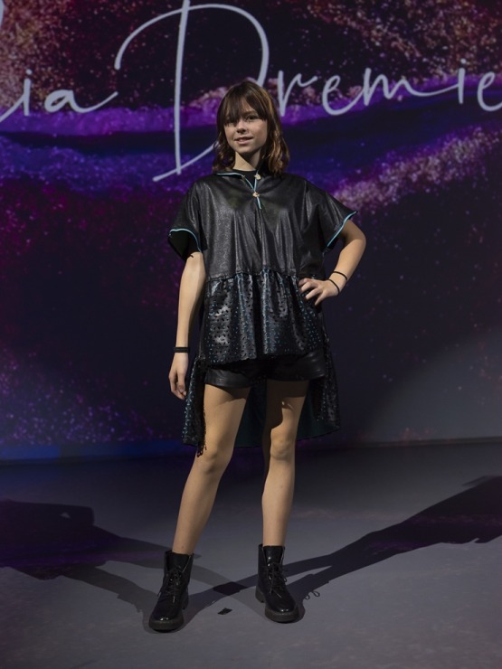 Rīgas modes nedēļā «Riga Fashion Week 2022» prezentējas «Julija Dremiene» no Lietuvas. Foto: Mark Litvyakov 325501