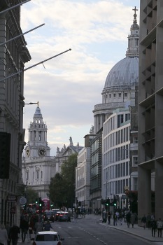 Travelnews.lv iepazīst augstceltnes un ielas ainavas Londonas tilta tuvumā 22