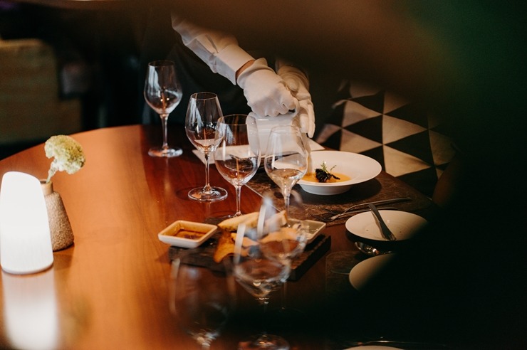 «Grand Hotel Kempinski Riga» atzīmē 5 gadu jubileju restorānā «Stage 22» ar Michelin līmeņa ēdieniem «Grand Hotel Kempinski Riga» atzīmē 5 gadu jubileju restorānā «Stage 22» ar Michelin līmeņa ēdieniem 325768