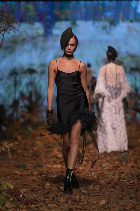 Rīgas modes nedēļā «Riga Fashion Week 2022» prezentējas «Amoralle» no Latvijas . Foto: Mark Litvyakov Rīgas modes nedēļā «Riga Fashion Week 2022» prezentējas «Amoralle» no Latvijas . Foto: Mark Litvyakov 325855