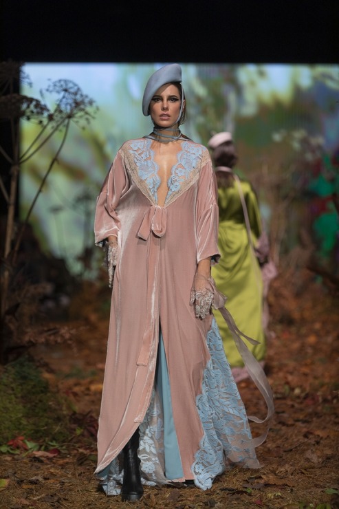 Rīgas modes nedēļā «Riga Fashion Week 2022» prezentējas «Amoralle» no Latvijas . Foto: Mark Litvyakov Rīgas modes nedēļā «Riga Fashion Week 2022» prezentējas «Amoralle» no Latvijas . Foto: Mark Litvyakov 325861