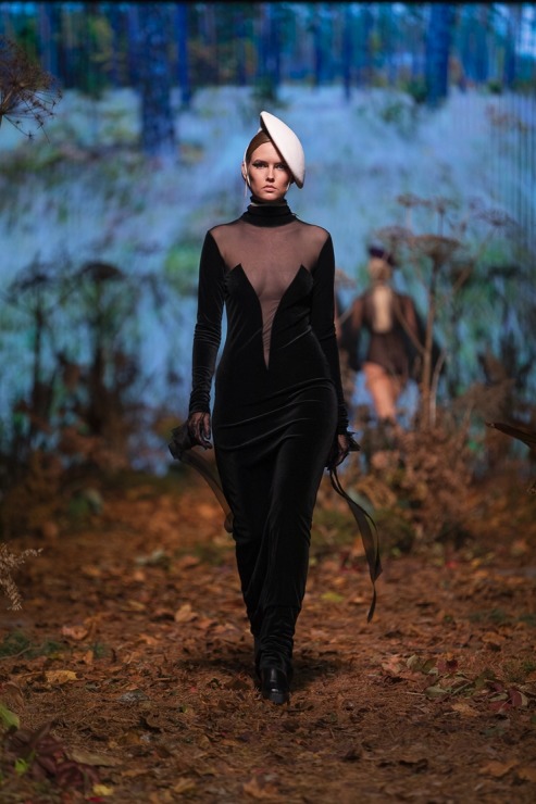 Rīgas modes nedēļā «Riga Fashion Week 2022» prezentējas «Amoralle» no Latvijas . Foto: Mark Litvyakov Rīgas modes nedēļā «Riga Fashion Week 2022» prezentējas «Amoralle» no Latvijas . Foto: Mark Litvyakov 325868